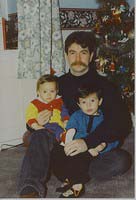 Jon Ovington.jpg - Jon Ovington with his kids.